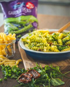 pea pesto pasta with Emborg frozen peas